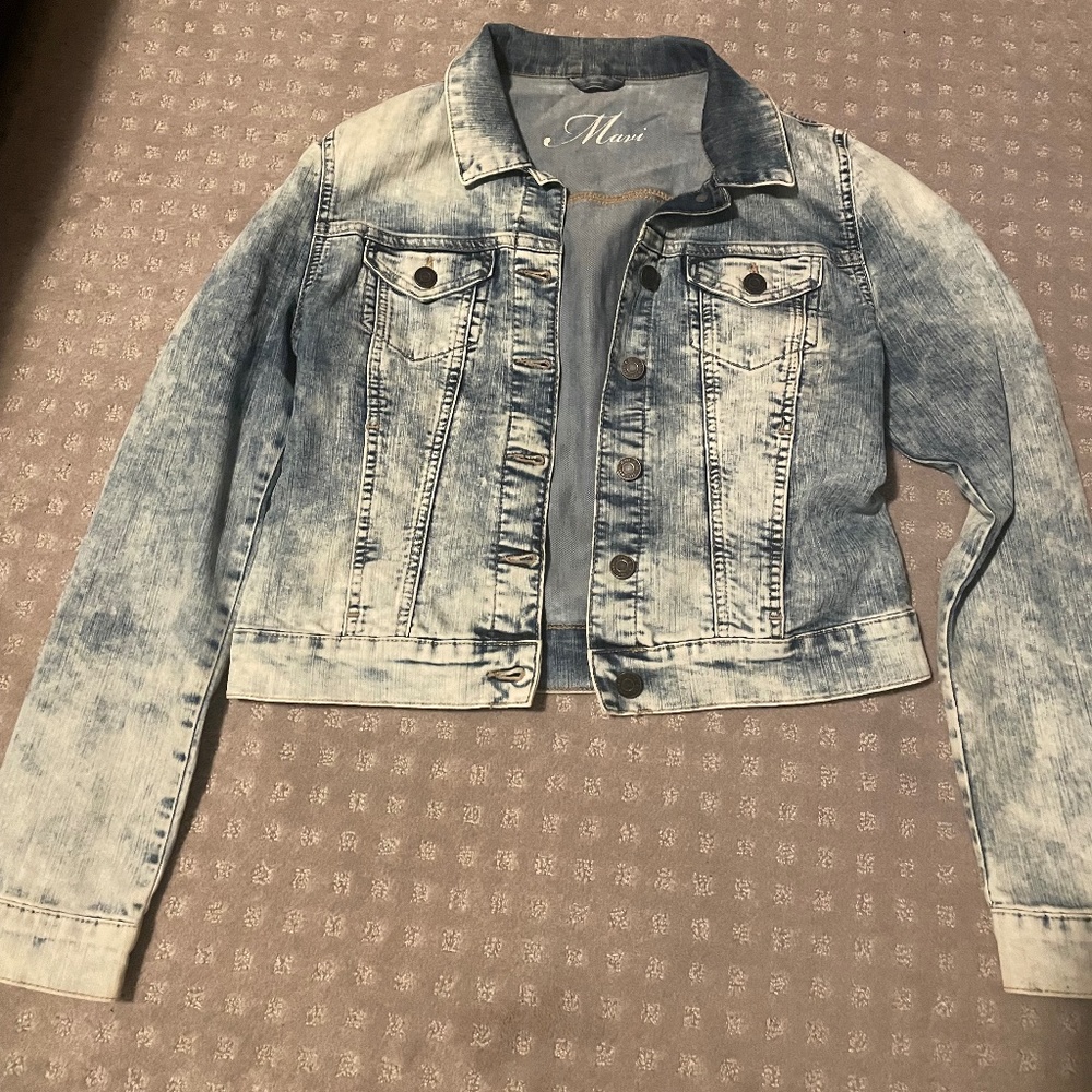 SOLD! Cropped demin jacket